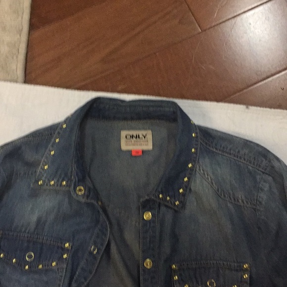 Studded jean shirt - Picture 6 of 7